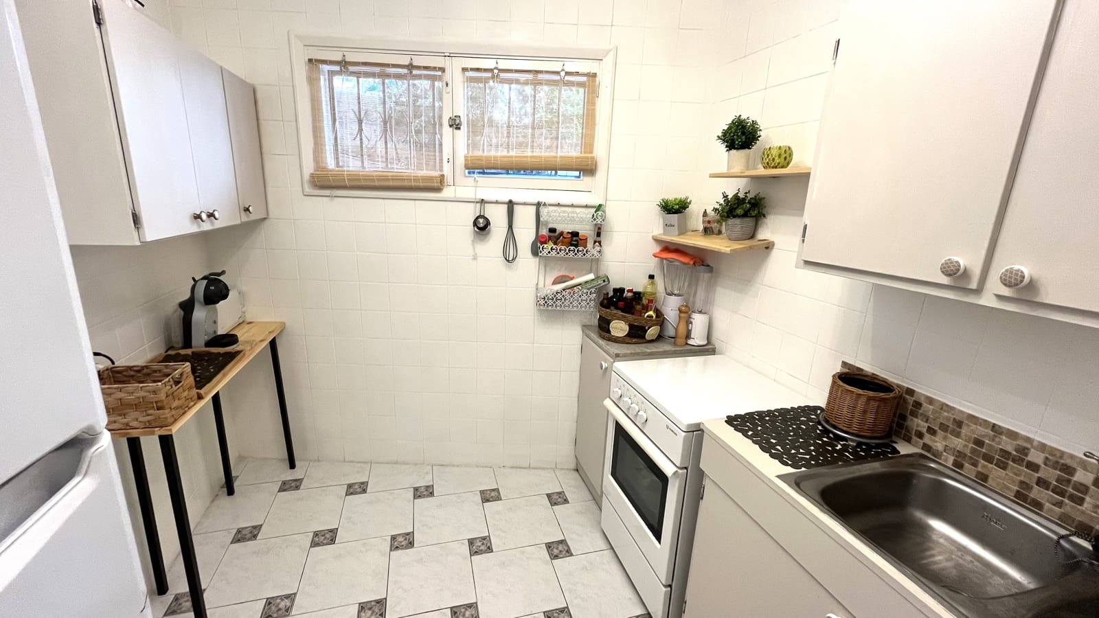 2 bedroom Apartment for sale in Santa Ponsa with garage - € 355,000 (Ref: 9352885)