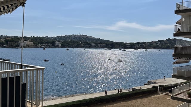 2 soveværelse Lejlighed til salg i Santa Ponsa, Calvià med garage - € 355.000 (Ref: 9352885)