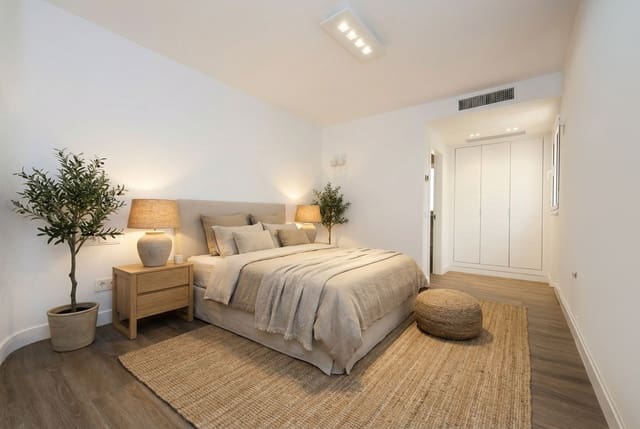 3 soverom Villa til salgs i Santa Ponsa, Calvià med svømmebasseng garasje - € 1 750 000 (Ref: 9354503)