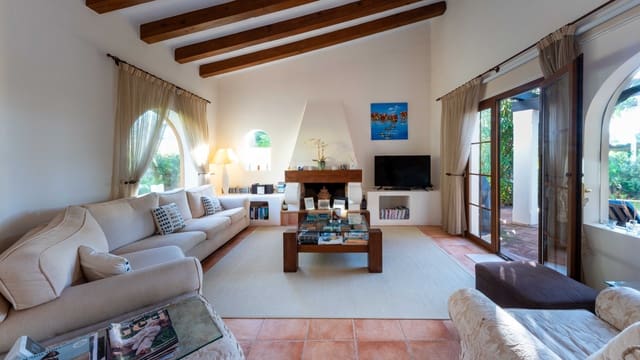 3 soveværelse Villa til salg i Santa Ponsa, Calvià med swimmingpool garage - € 1.300.000 (Ref: 9354505)