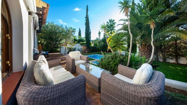 3 soveværelse Villa til salg i Santa Ponsa, Calvià med swimmingpool garage - € 1.300.000 (Ref: 9354505)