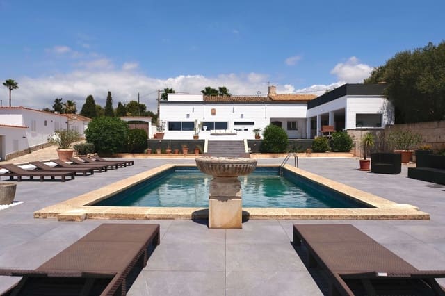 6 bedroom Villa for rent in Marratxí with pool garage - € 8,800 (Ref: 9360882)