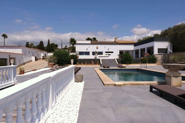 6 bedroom Villa for rent in Marratxí with pool garage - € 8,800 (Ref: 9360882)