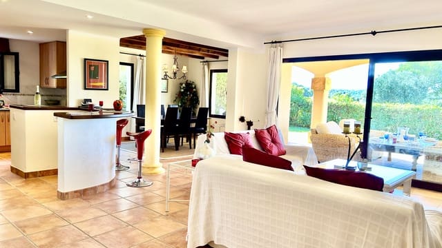 3 bedroom Apartment for sale in Santa Ponsa, Calvià with garage - € 995,000 (Ref: 9360885)