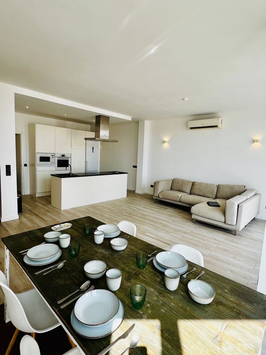 2 slaapkamer Penthouse te huur in Palma de Mallorca - € 2.000 (Ref: 9363409)