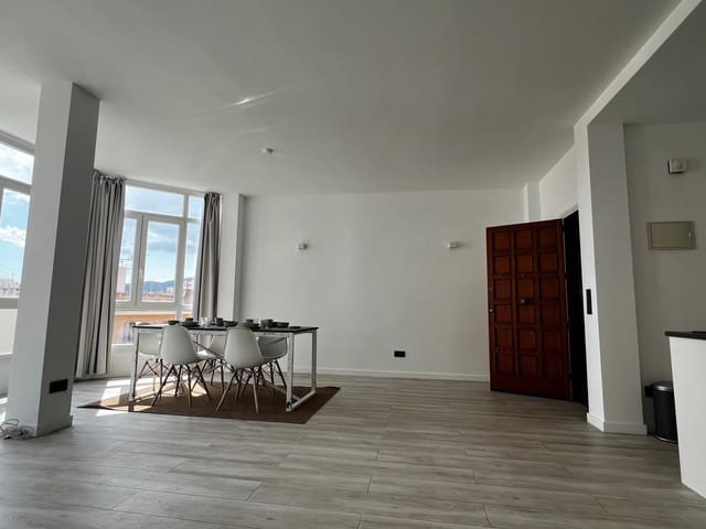 2 makuuhuone Kattohuoneisto vuokrattavana paikassa Santa Catalina, Palma de Mallorca - 2 000 € (Ref: 9363409)
