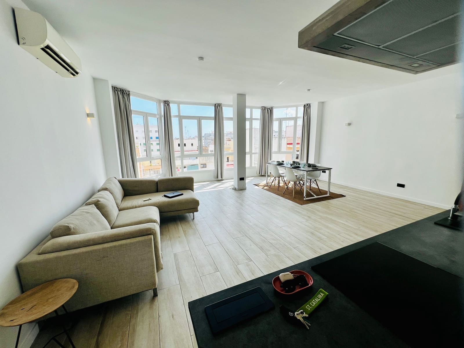 2 slaapkamer Penthouse te huur in Palma de Mallorca - € 2.000 (Ref: 9363409)