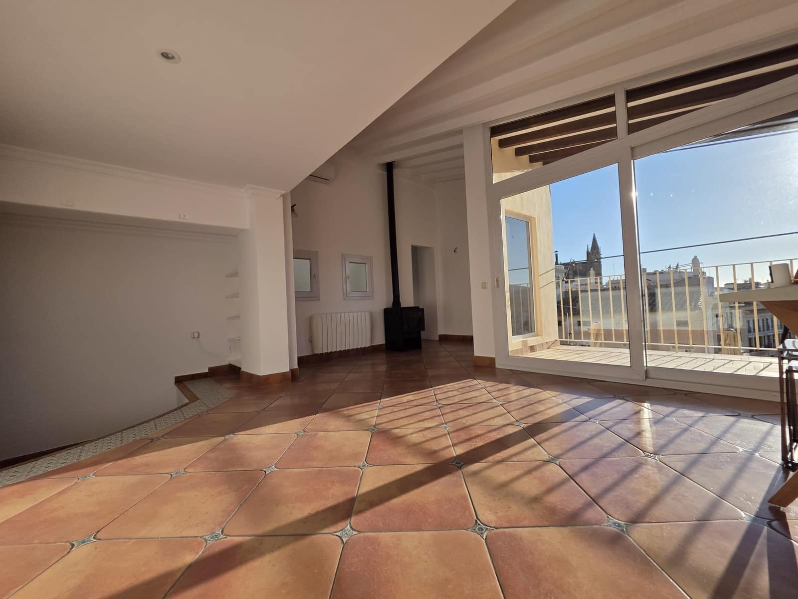 1 sypialnia Penthouse do wynajęcia w Palma de Mallorca - 2 100 € (Ref: 9371153)