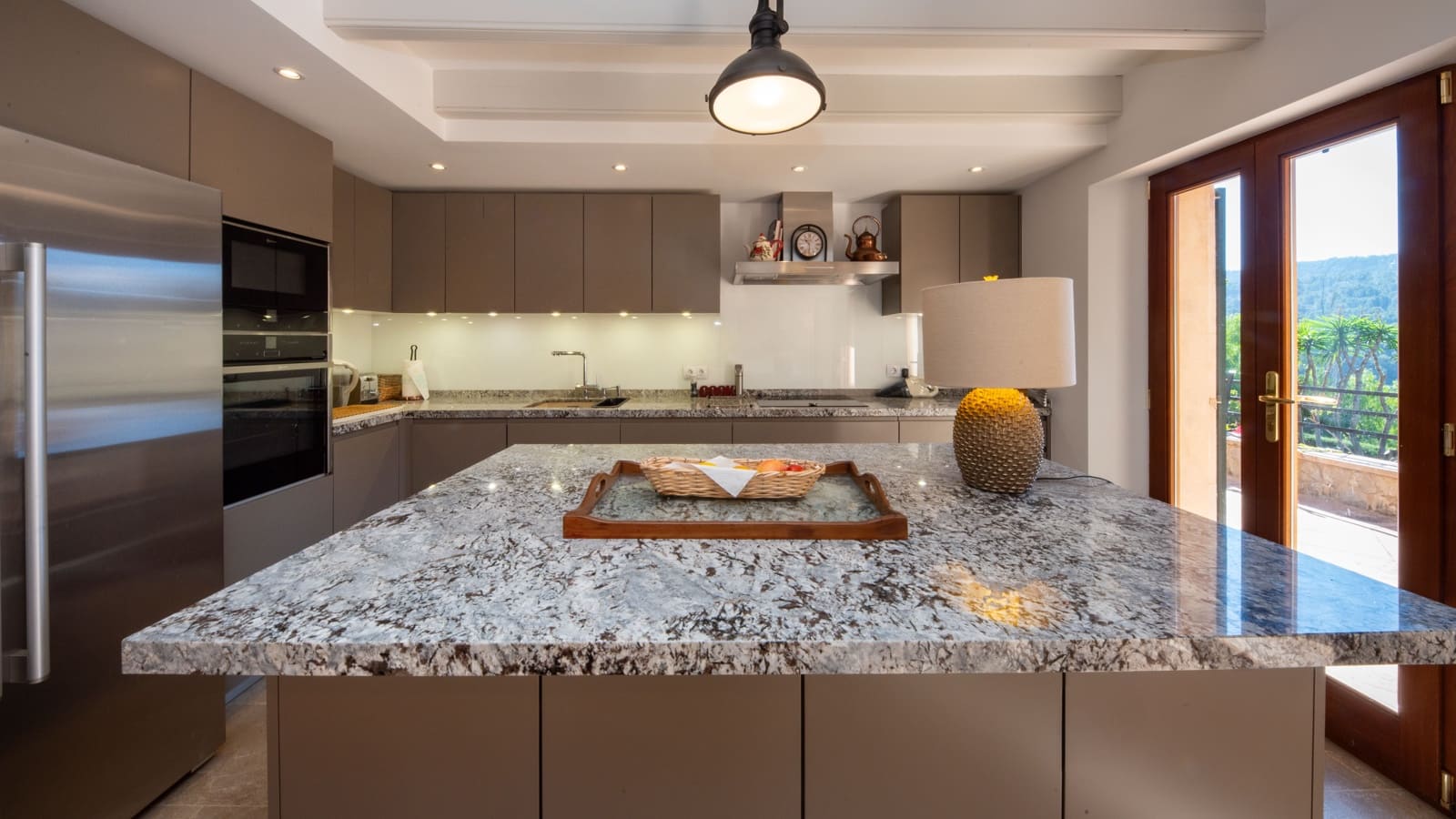 5 makuuhuone Maalaistalo myytävänä paikassa Puigpunyent mukana uima-altaan 
autotalli - 3 995 000 € (Ref: 9371155)