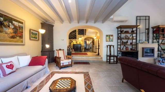 5 bedroom Finca/Country House for sale in Puigpunyent with pool garage - € 3,995,000 (Ref: 9371155)