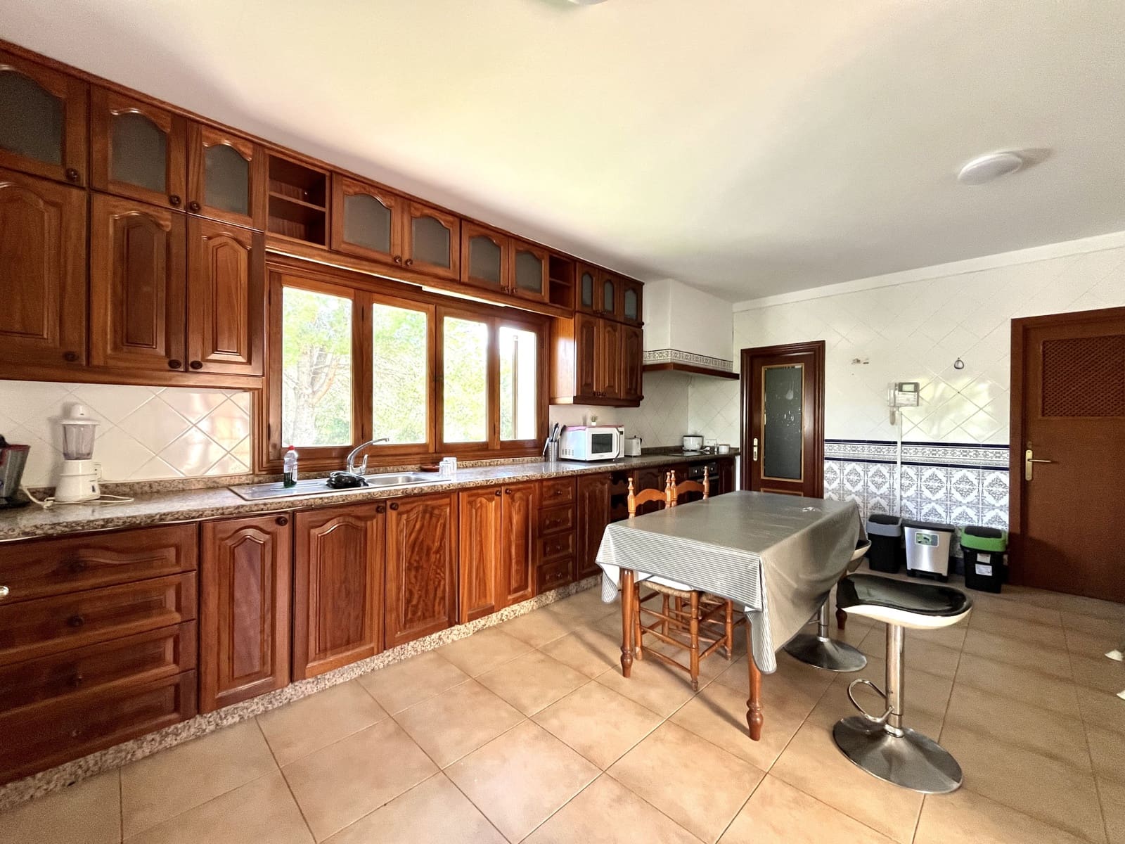 6 soveværelse Finca/Landehus til leje i Alaro med swimmingpool garage - € 6.500 (Ref: 9380157)