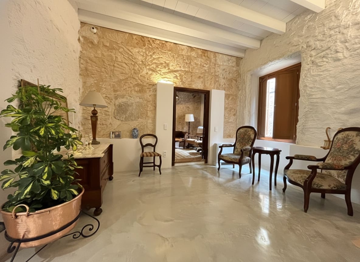 4 bedroom Villa for rent in Sencelles with pool garage - € 4,000 (Ref: 9380159)