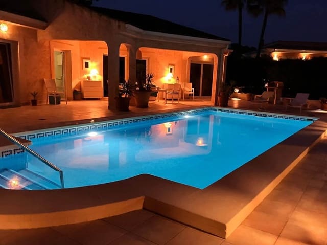 3 soveværelse Villa til salg i Santa Ponsa, Calvià med swimmingpool garage - € 1.325.000 (Ref: 9384809)