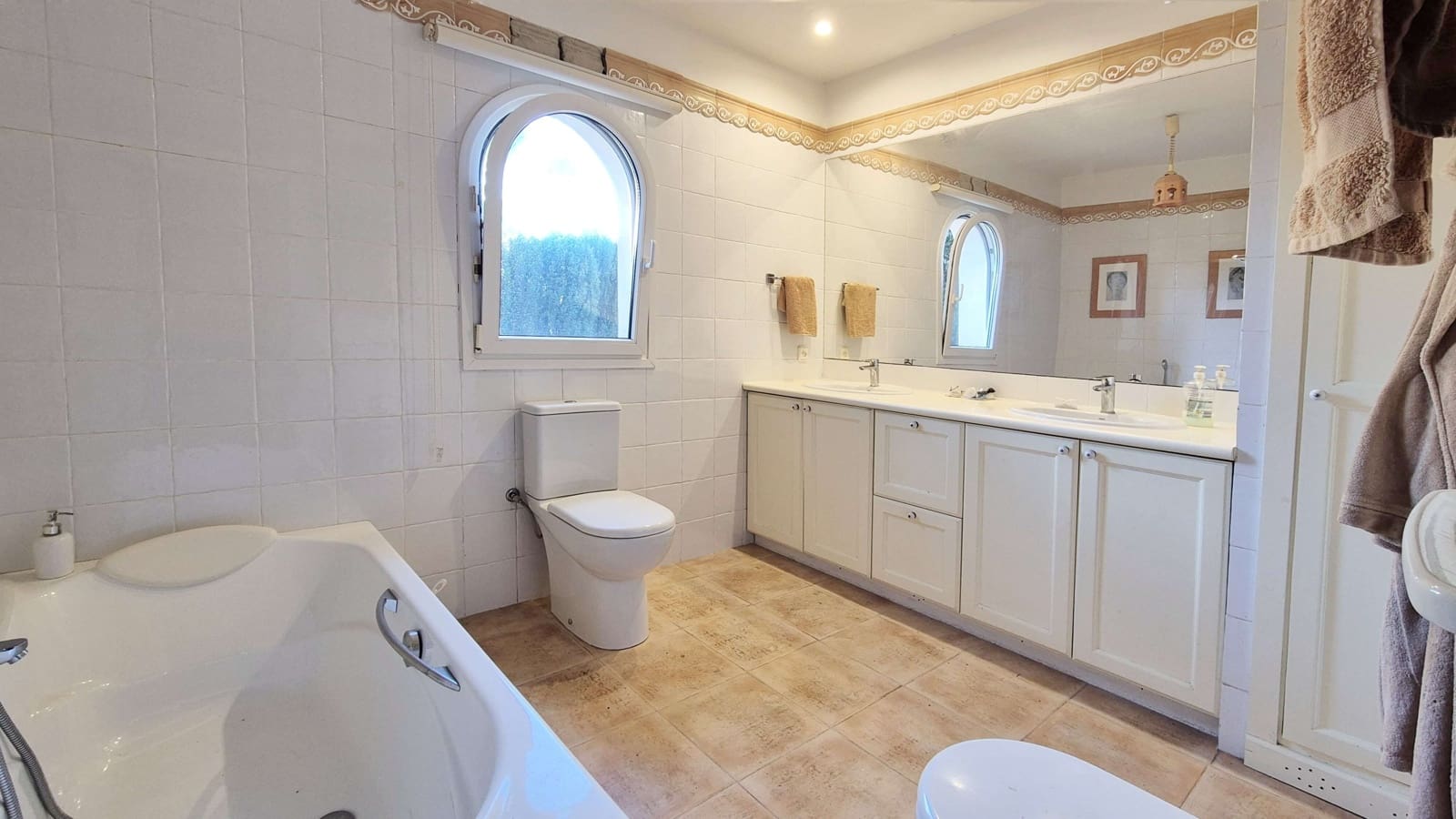 3 soveværelse Villa til salg i Santa Ponsa med swimmingpool garage - € 1.325.000 (Ref: 9384809)