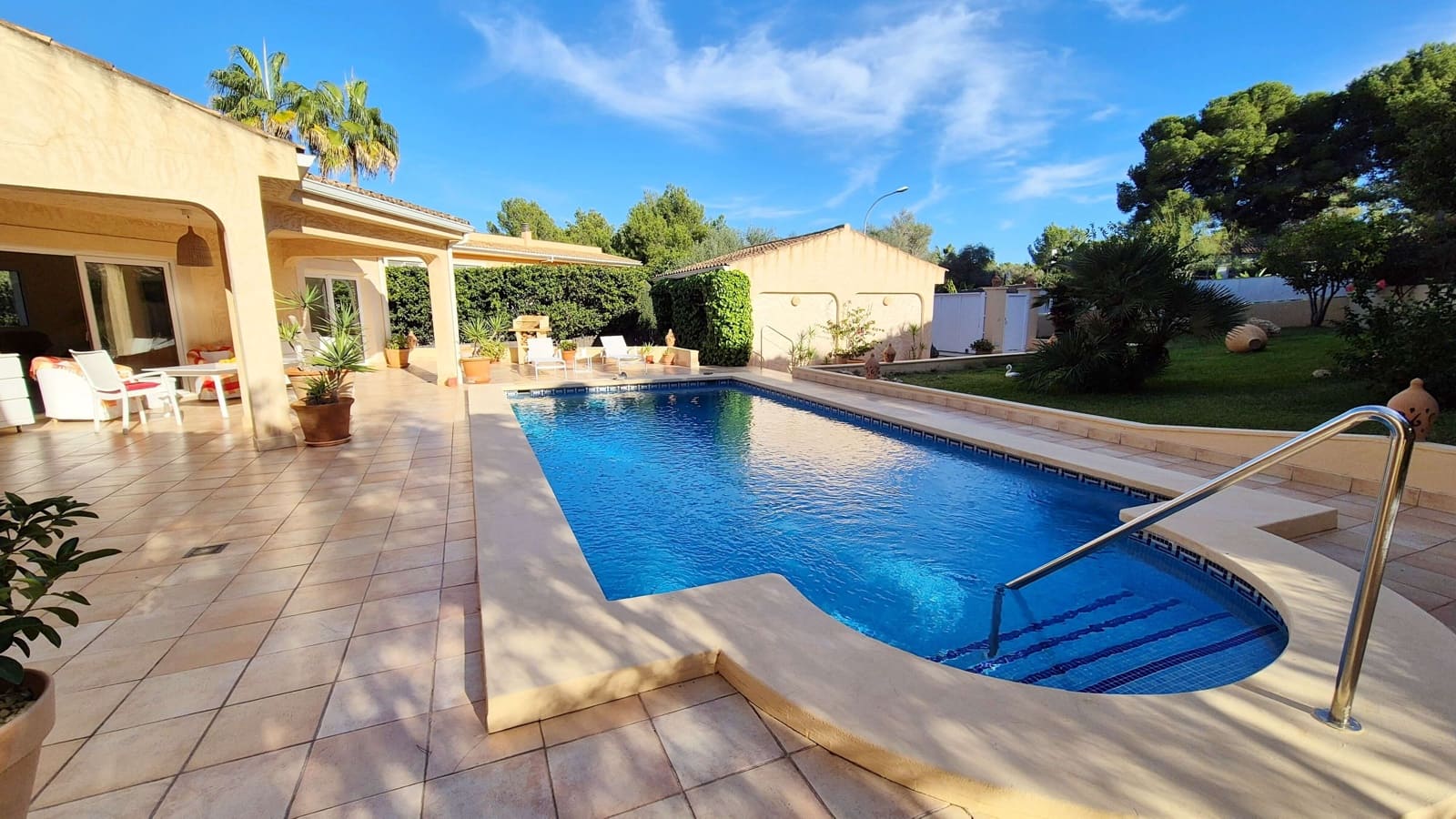 3 soveværelse Villa til salg i Santa Ponsa med swimmingpool garage - € 1.325.000 (Ref: 9384809)