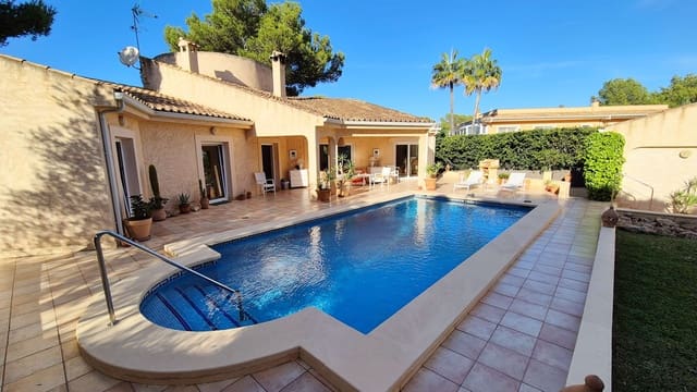 3 soveværelse Villa til salg i Santa Ponsa, Calvià med swimmingpool garage - € 1.325.000 (Ref: 9384809)