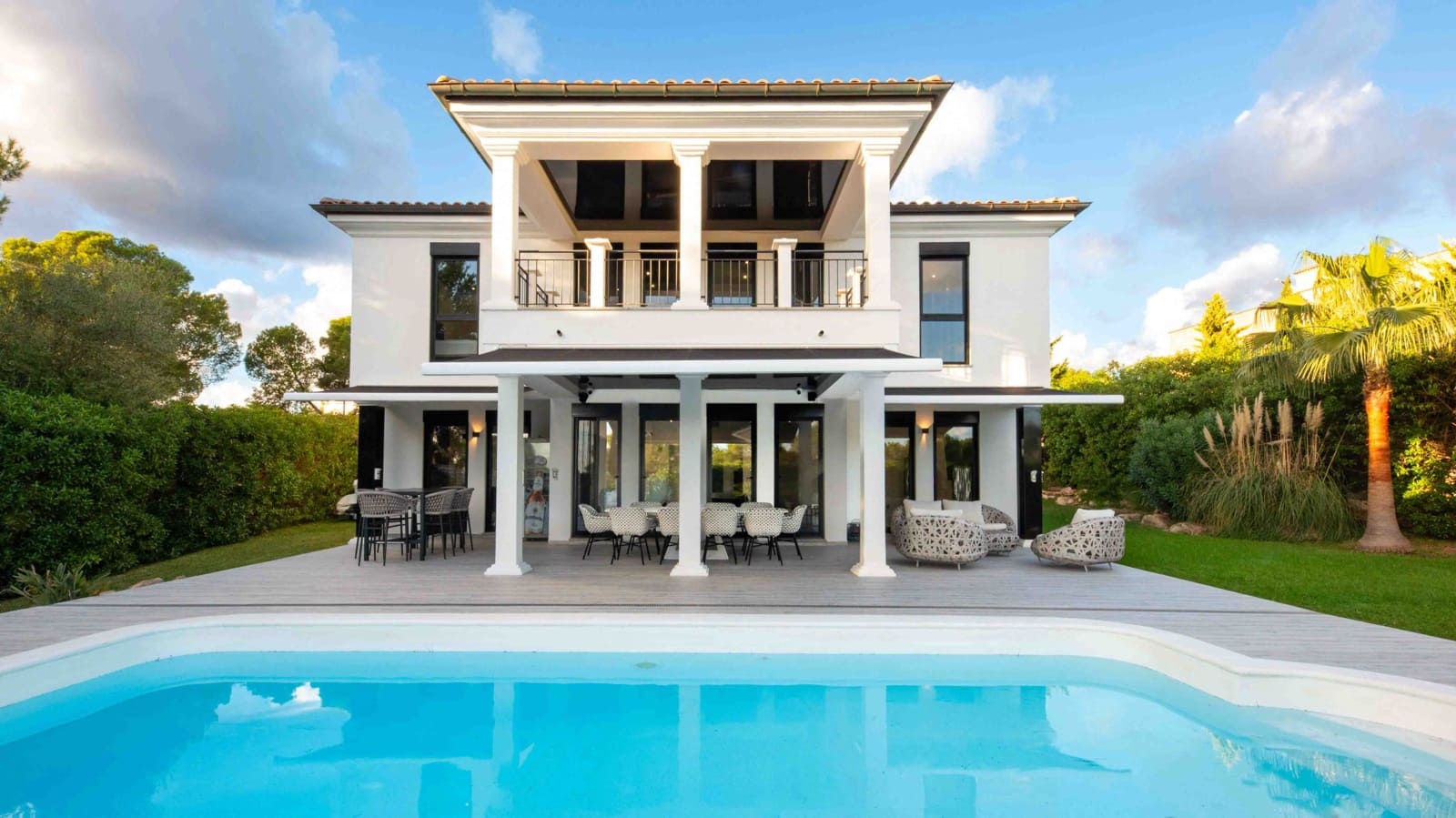 4 soveværelse Villa til salg i Santa Ponsa med swimmingpool garage - € 3.600.000 (Ref: 9384810)