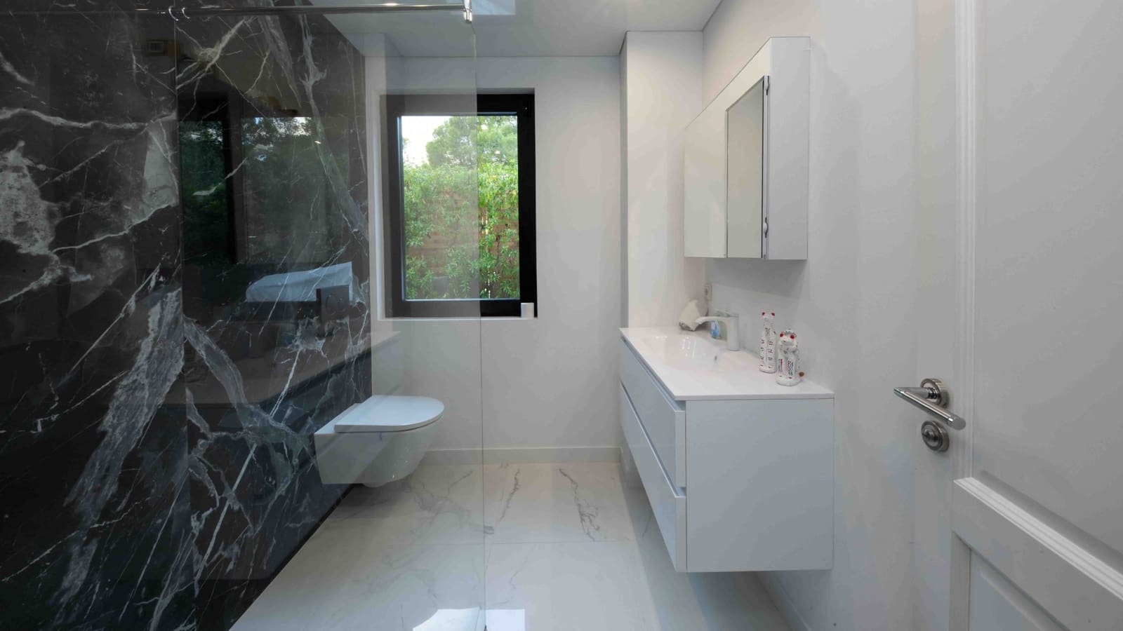 4 soveværelse Villa til salg i Santa Ponsa med swimmingpool garage - € 3.600.000 (Ref: 9384810)