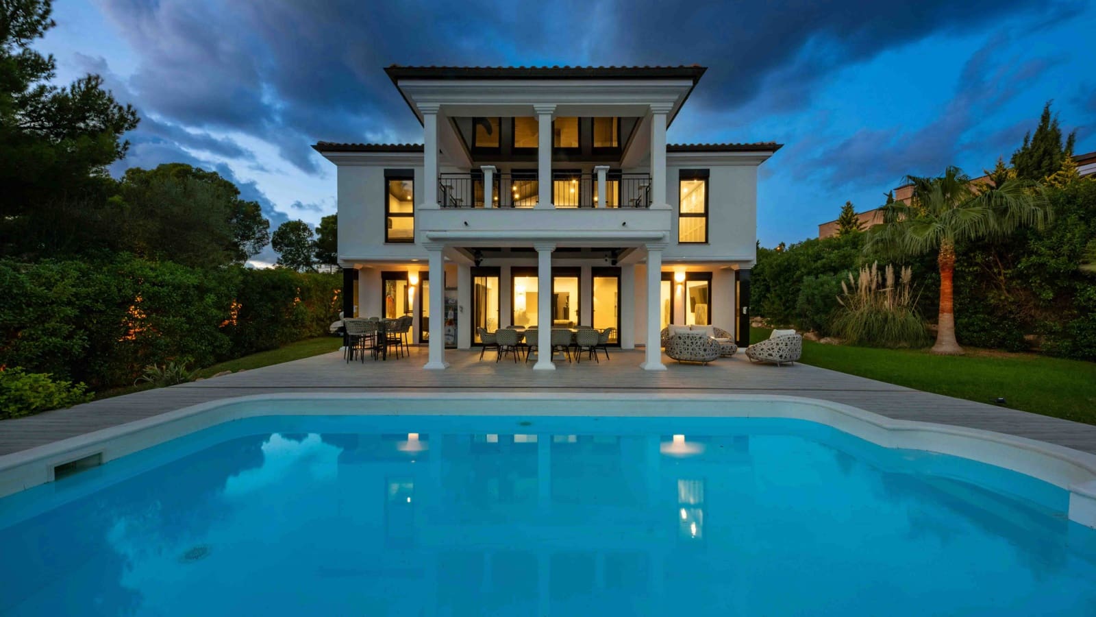 4 soveværelse Villa til salg i Santa Ponsa med swimmingpool garage - € 3.600.000 (Ref: 9384810)