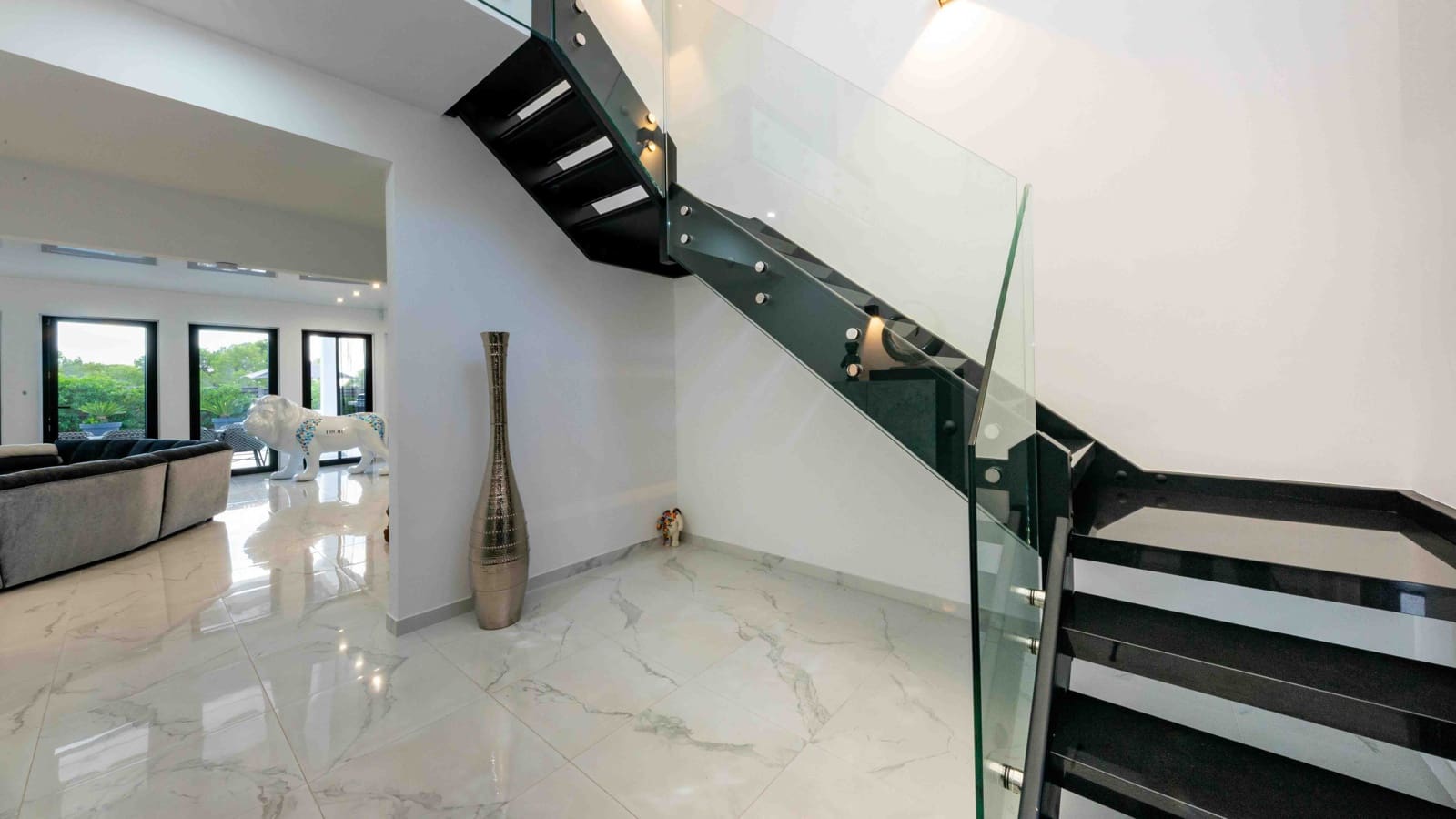 4 soveværelse Villa til salg i Santa Ponsa med swimmingpool garage - € 3.600.000 (Ref: 9384810)