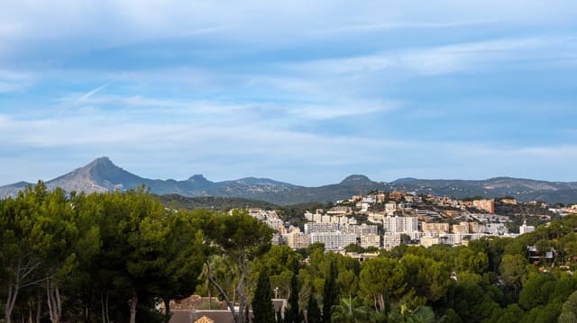 Chalet de 5 habitaciones en Santa Ponsa, Calvià en venta con piscina garaje - 3.690.000 € (Ref: 9384811)