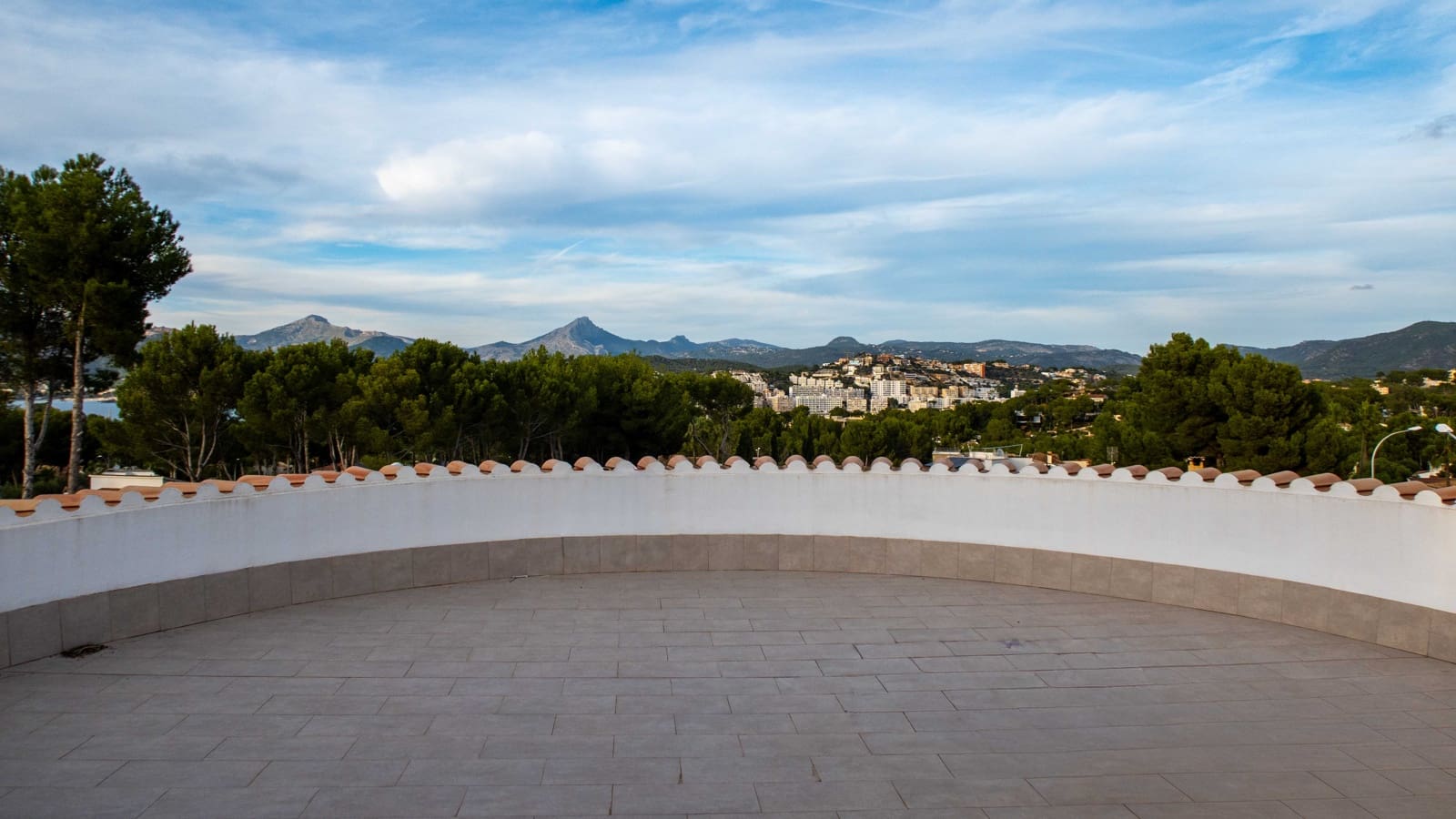 Chalet de 5 habitaciones en Santa Ponsa en venta con piscina garaje - 3.690.000 € (Ref: 9384811)