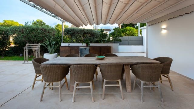 Chalet de 5 habitaciones en Santa Ponsa, Calvià en venta con piscina garaje - 3.690.000 € (Ref: 9384811)