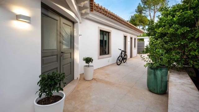 Chalet de 5 habitaciones en Santa Ponsa, Calvià en venta con piscina garaje - 3.690.000 € (Ref: 9384811)