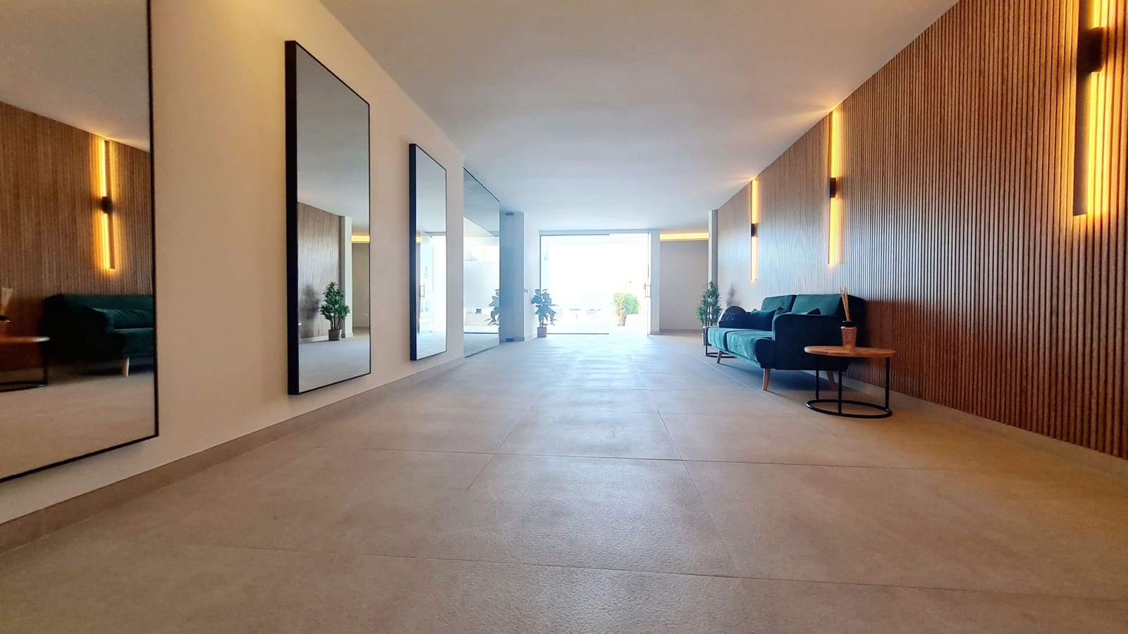 2 soverom Leilighet til leie i Palma de Mallorca med garasje - € 2 900 (Ref: 9384812)