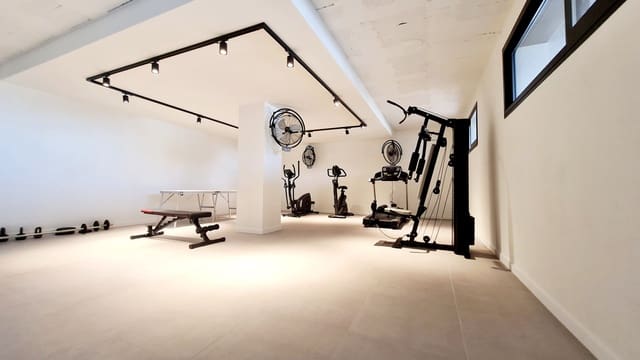 2 soverom Leilighet til leie i San Agustín / Sant Agustí, Palma de Mallorca med garasje - € 2 900 (Ref: 9384812)