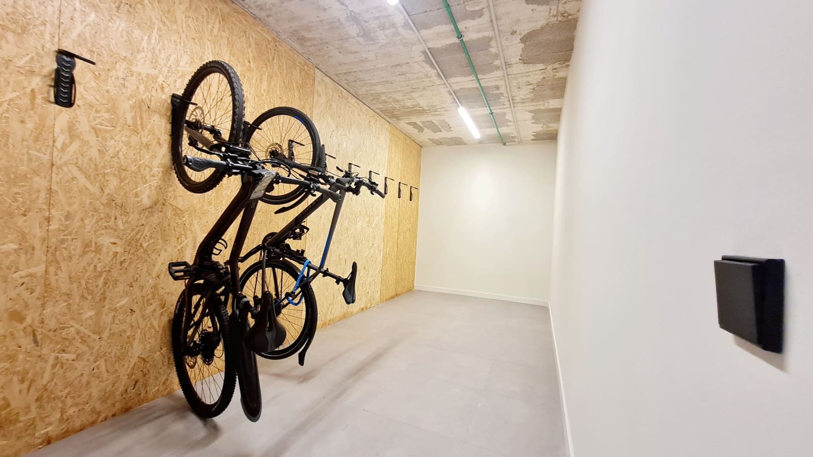 2 soverom Leilighet til leie i Palma de Mallorca med garasje - € 2 900 (Ref: 9384812)