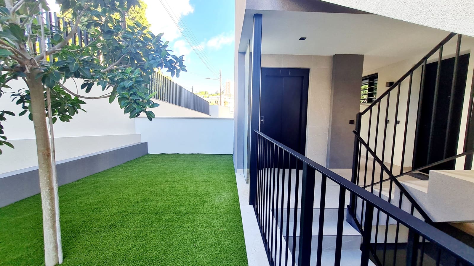 2 soverom Leilighet til leie i Palma de Mallorca med garasje - € 2 900 (Ref: 9384812)