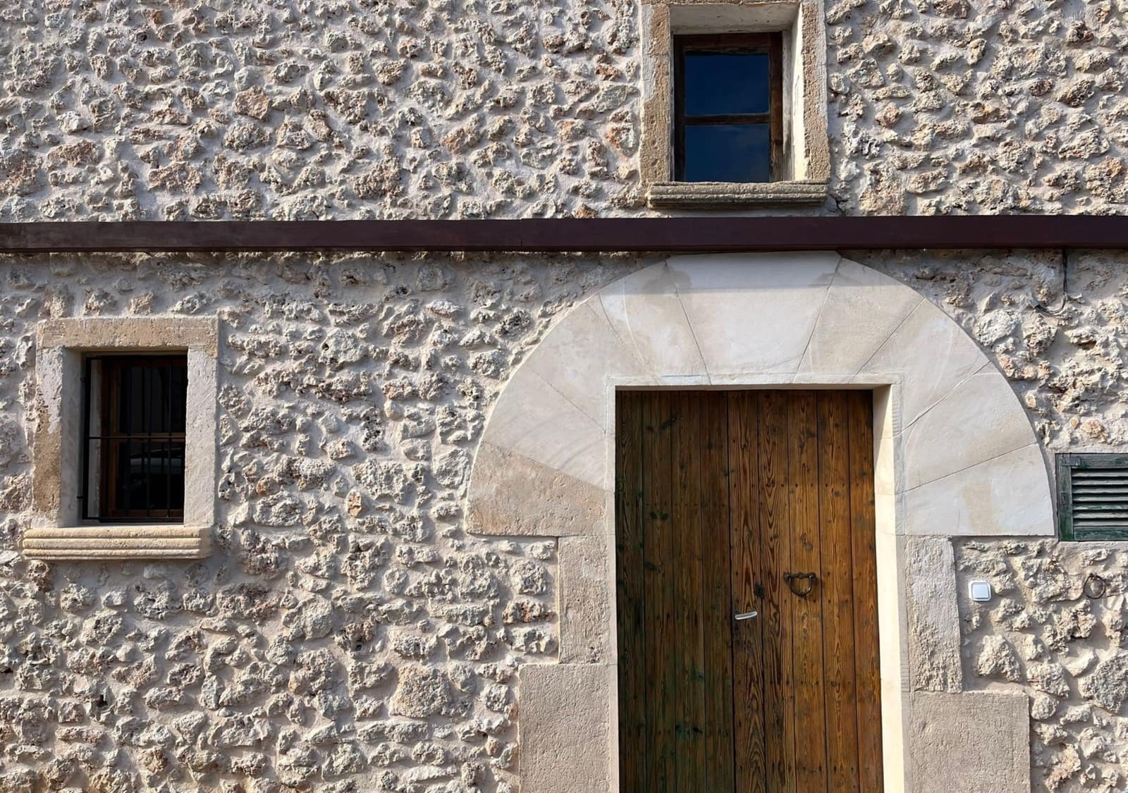 3 soveværelse Villa til leje i Ariany med swimmingpool garage - € 3.000 (Ref: 9386694)