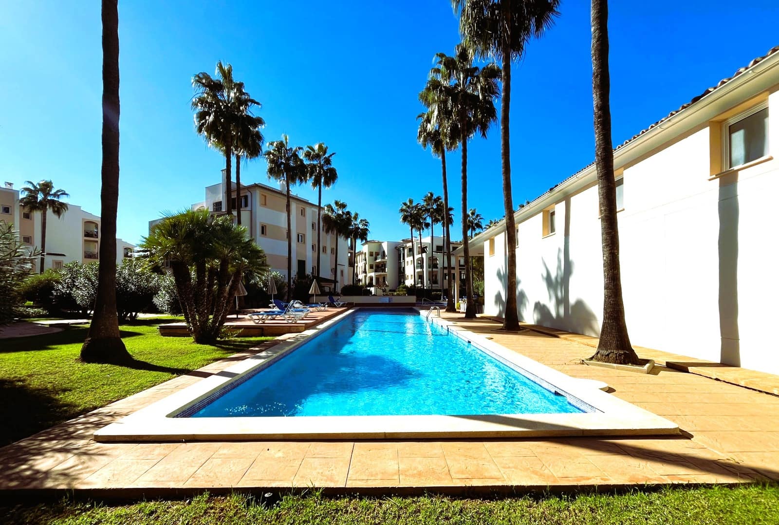 3 slaapkamer Appartement te koop in Santa Ponsa met garage - € 829.000 (Ref: 9389922)