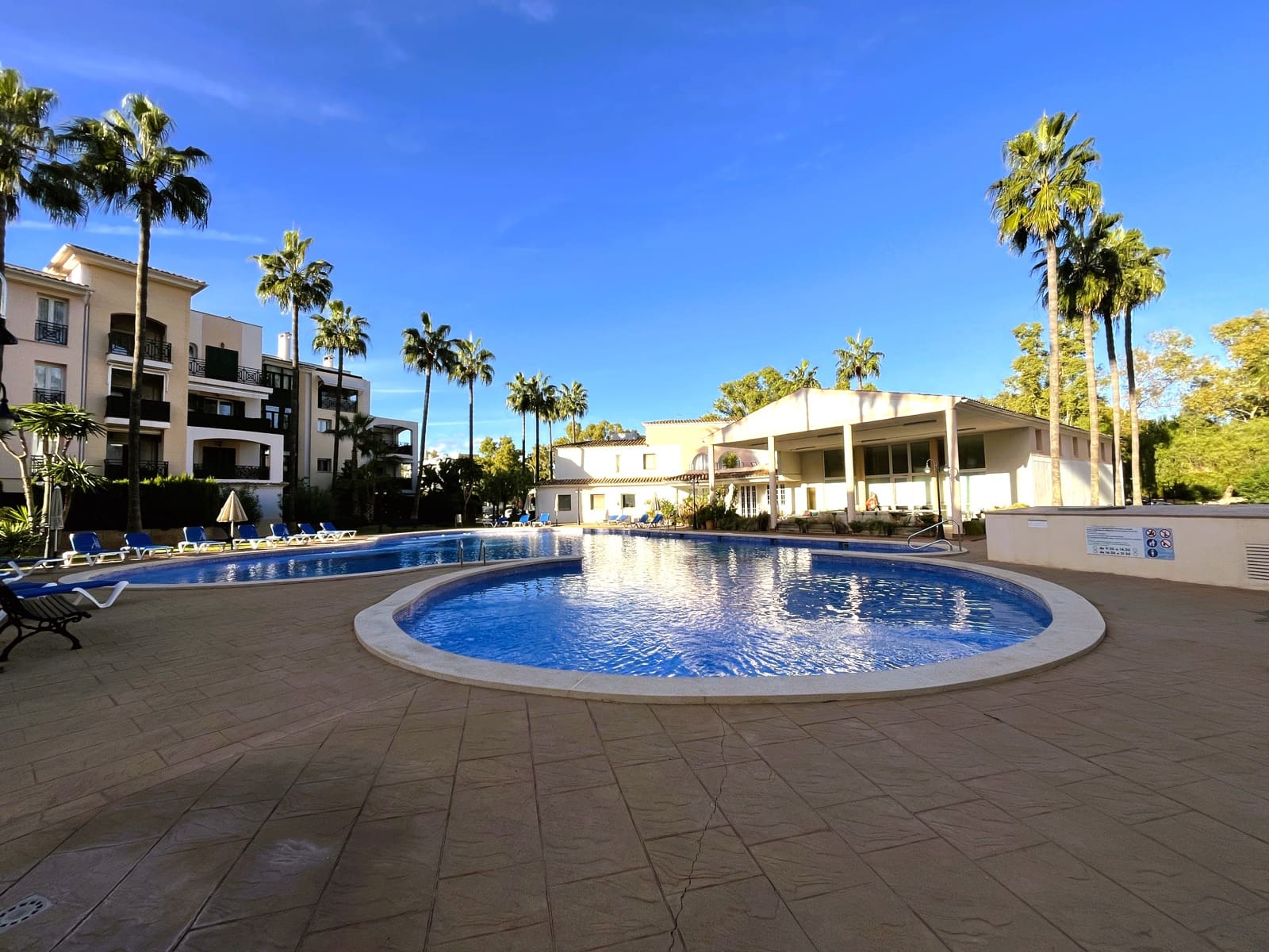 3 slaapkamer Appartement te koop in Santa Ponsa met garage - € 829.000 (Ref: 9389922)