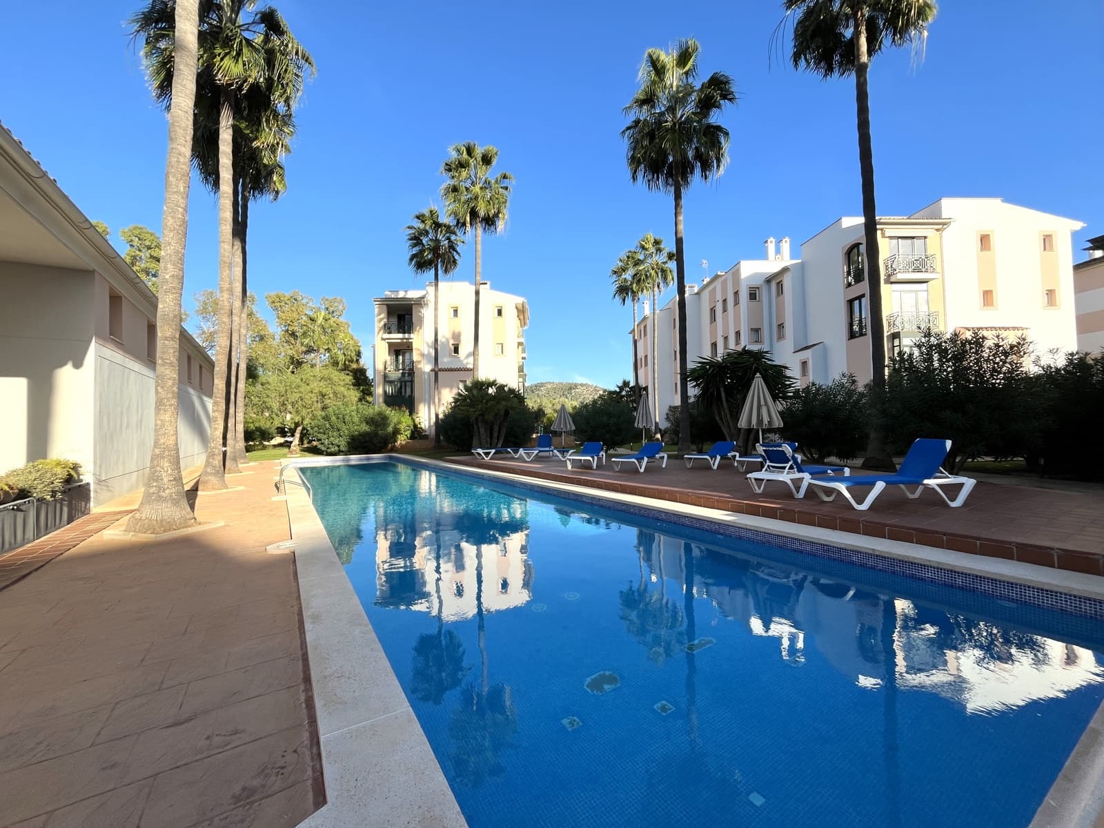 3 slaapkamer Appartement te koop in Santa Ponsa met garage - € 829.000 (Ref: 9389922)