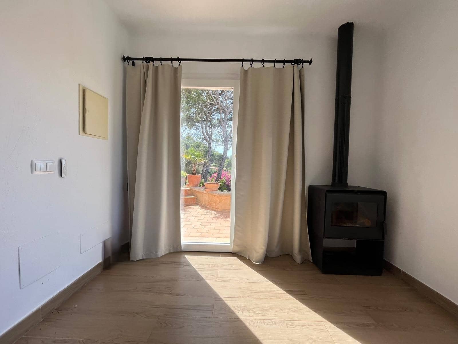 2 soveværelse Villa til leje i Puerto de Andratx med garage - € 2.990 (Ref: 9389924)