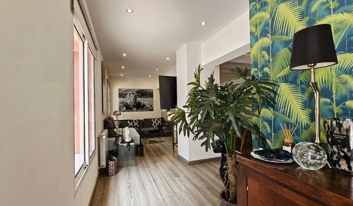 3 slaapkamer Appartement te koop in Bendinat met garage - € 749.000 (Ref: 9389925)