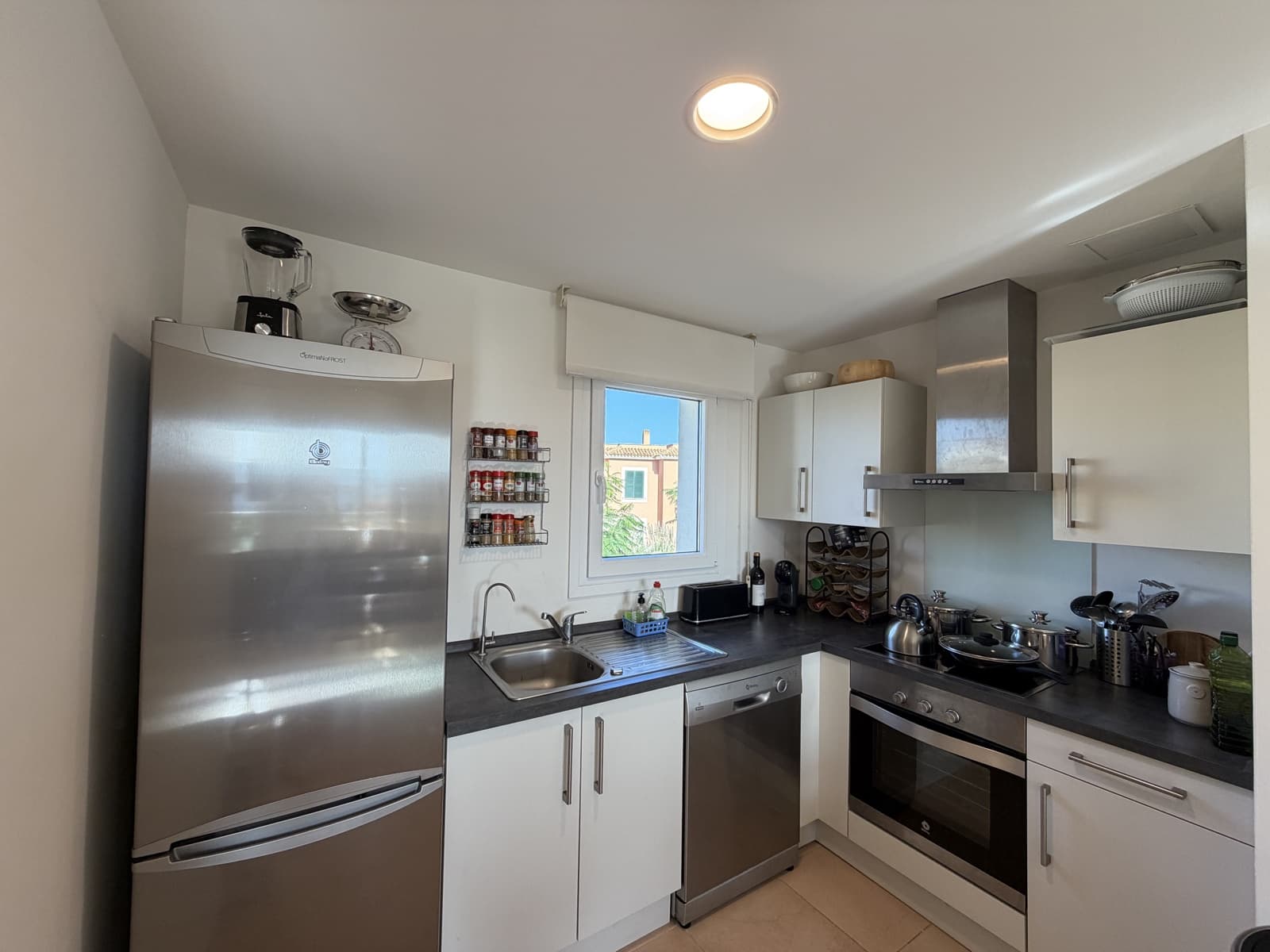 2 bedroom Penthouse for sale in Sa Rapita / La Rapita with garage - € 480,000 (Ref: 9389926)