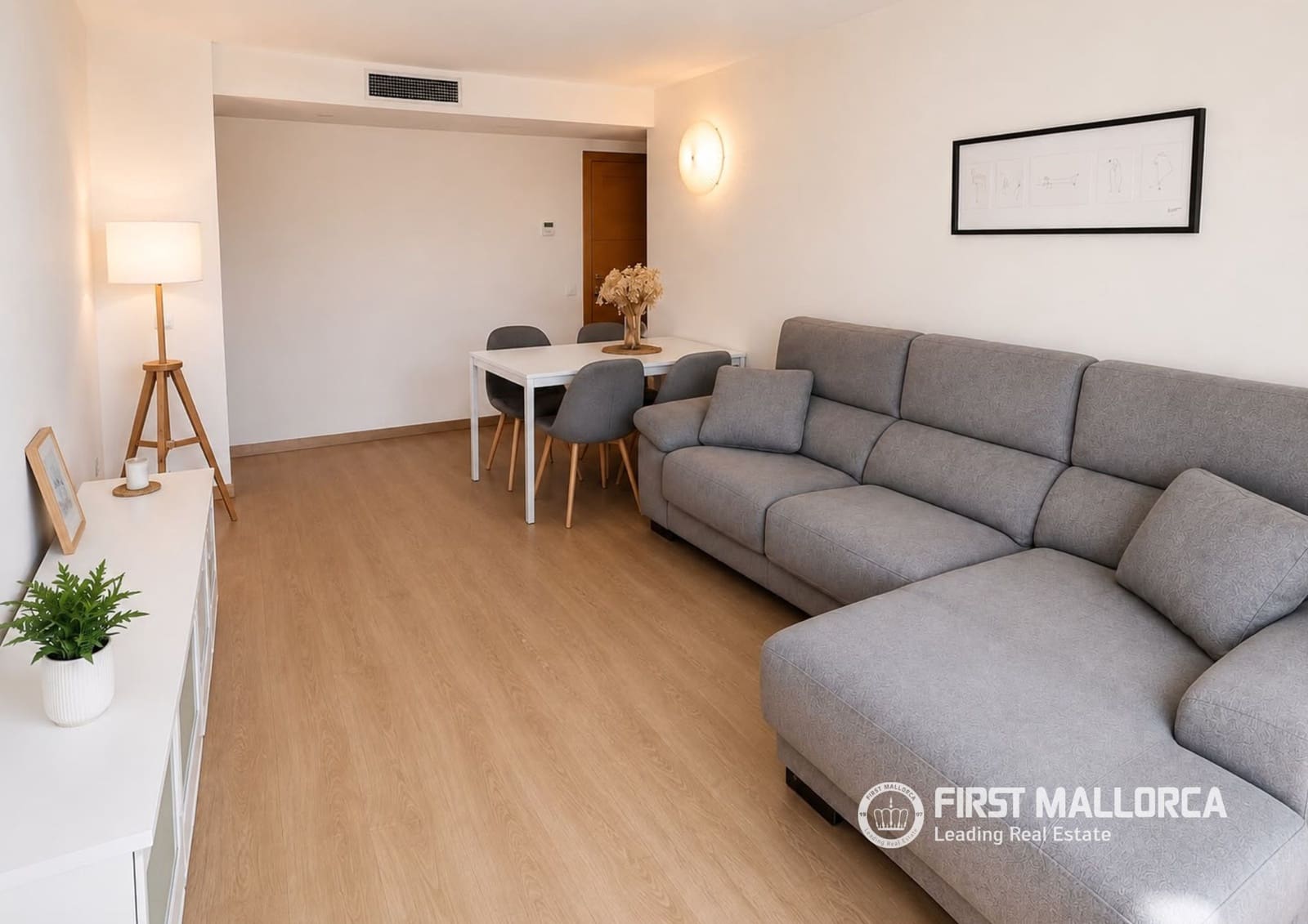2 slaapkamer Appartement te huur in Palma de Mallorca met zwembad garage - € 2.000 (Ref: 9395280)