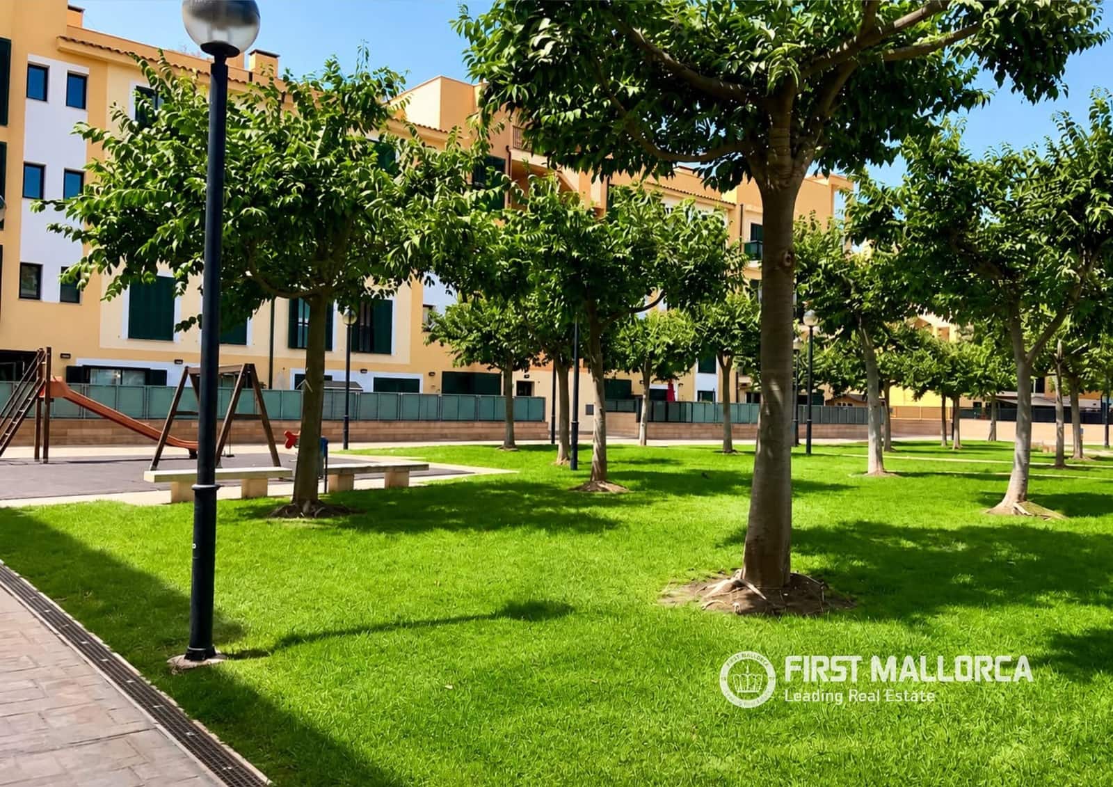 2 slaapkamer Appartement te huur in Palma de Mallorca met zwembad garage - € 2.000 (Ref: 9395280)