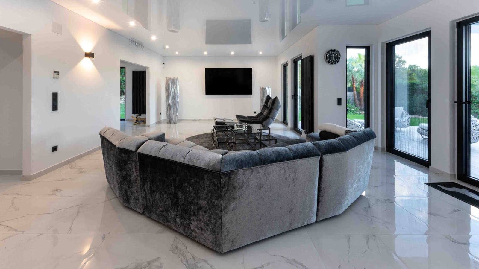 4 bedroom Villa for rent in Santa Ponsa with pool garage - € 10,350 (Ref: 9395281)