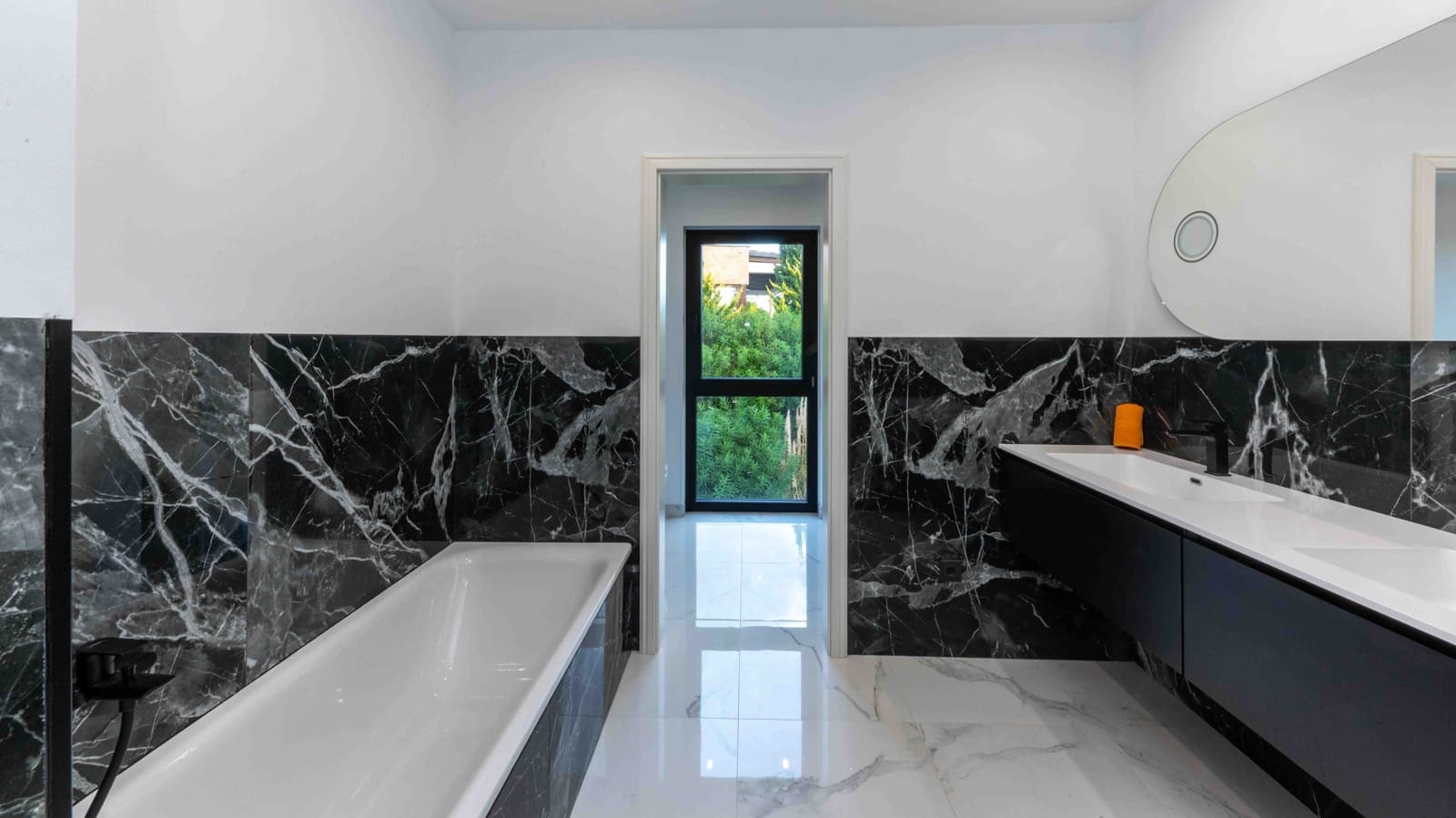 4 bedroom Villa for rent in Santa Ponsa with pool garage - € 10,350 (Ref: 9395281)