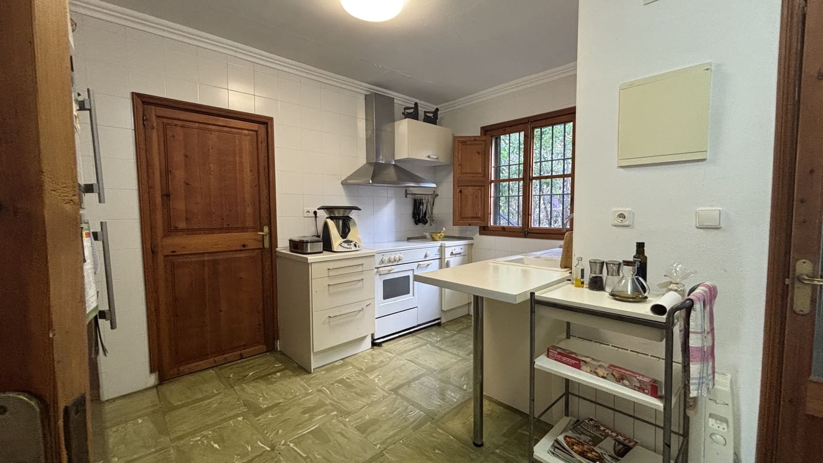 4 bedroom Villa for sale in Costa de la Calma with garage - € 1,200,000 (Ref: 9397823)