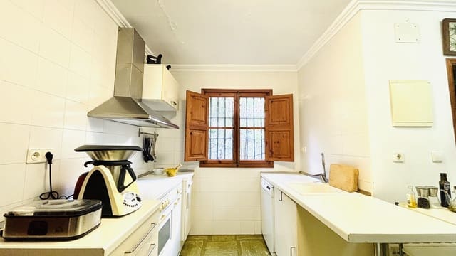 4 soveværelse Villa til salg i Costa de la Calma, Calvià med garage - € 1.200.000 (Ref: 9397823)