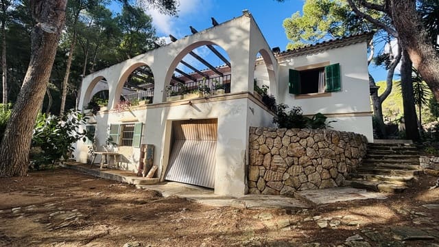 4 soveværelse Villa til salg i Costa de la Calma, Calvià med garage - € 1.200.000 (Ref: 9397823)