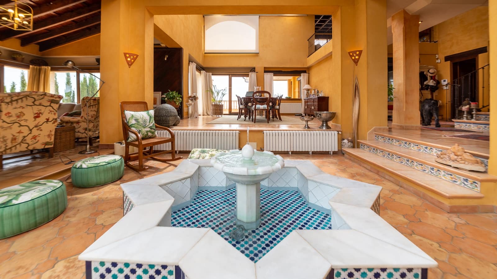 5 slaapkamer Villa te koop in Puntiro met zwembad garage - € 4.100.000 (Ref: 9397825)