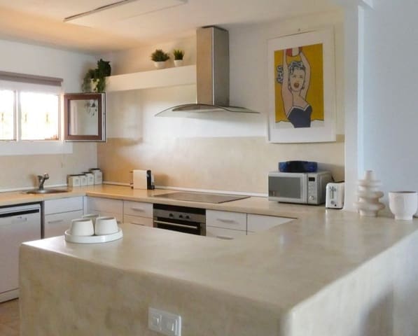 2 soveværelse Lejlighed til leje i Cala Vinyes / Cala Vinyas / Cala Viñas, Calvià med garage - € 2.000 (Ref: 9402546)