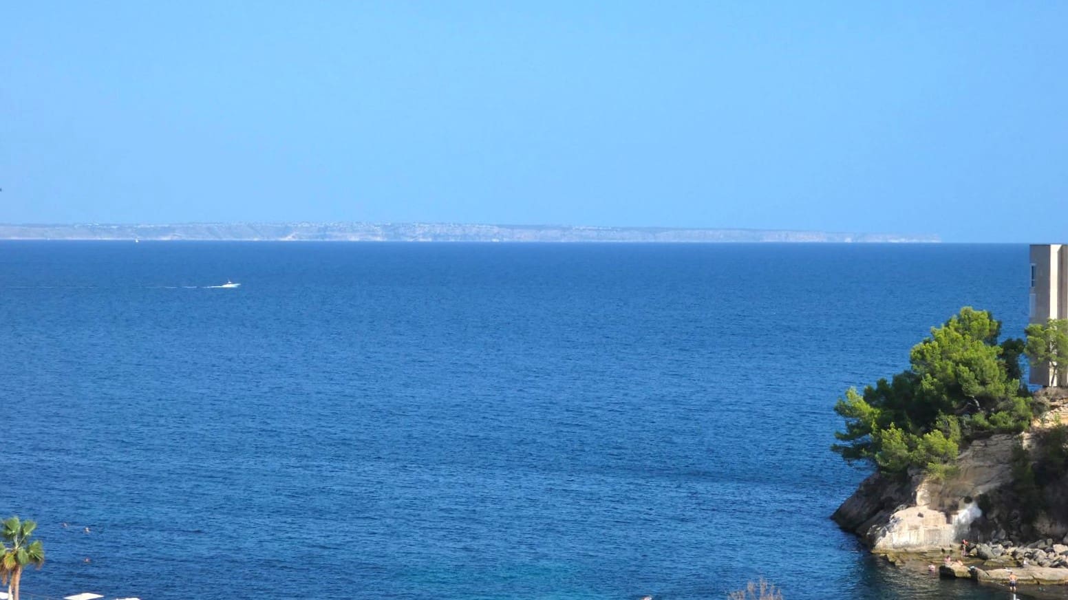 2 soveværelse Lejlighed til leje i Cala Vinyes / Cala Vinyas / Cala Vinas med garage - € 2.000 (Ref: 9402546)