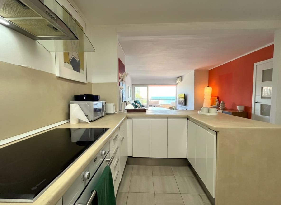 2 bedroom Apartment for rent in Cala Vinyes / Cala Vinyas / Cala Vinas with garage - € 2,000 (Ref: 9402546)